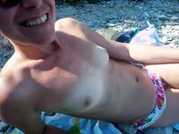 Topless al lago