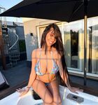 Naomi De Crescenzo influencer taliana tetton fica OF