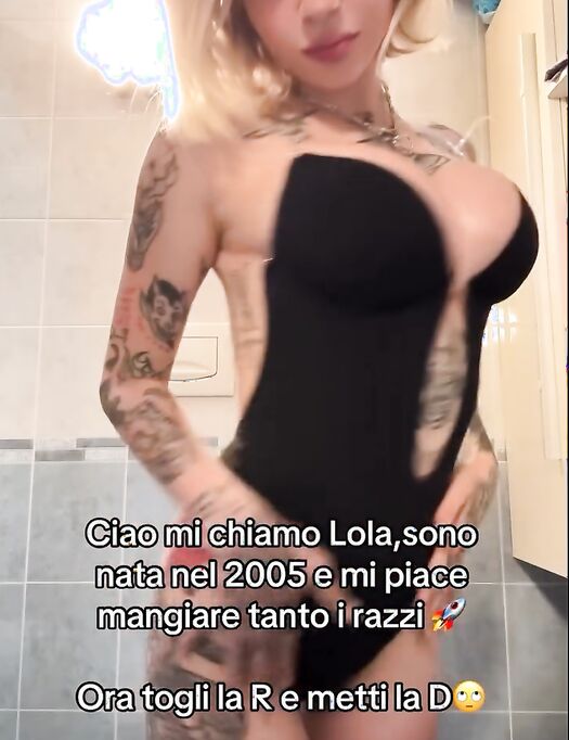 Lalolabunny bionda tatuata of