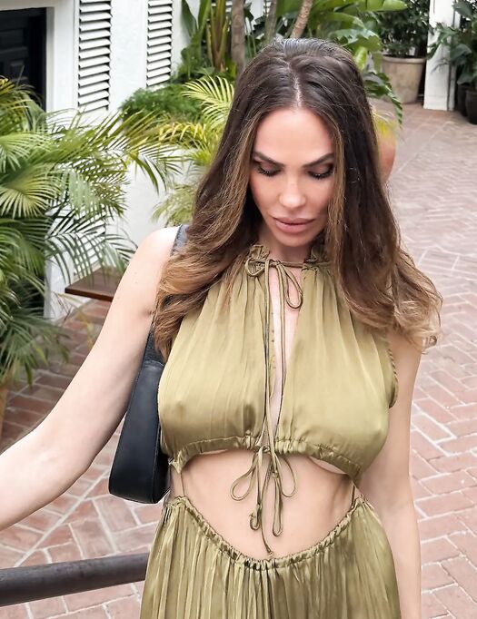 Ilary Blasi capezzoli duri