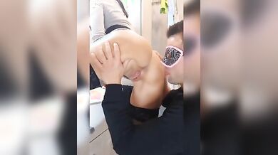 Ti scopo come nessuno e ti lecco il buco del culo