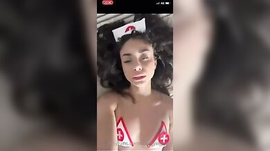 Naomi Vignoni infermiera sexy si masturba col dildo of