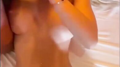 Azzurra Eyes trio mmf si fa scopare da due ragazzi of