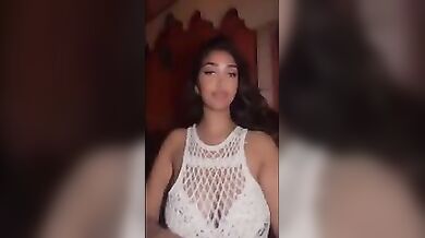 Naomi De Crescenzo capezzoli fuori