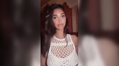 Naomi De Crescenzo capezzoli fuori