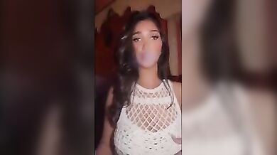 Naomi De Crescenzo capezzoli fuori