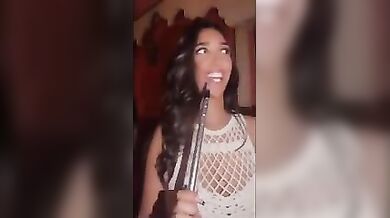 Naomi De Crescenzo capezzoli fuori