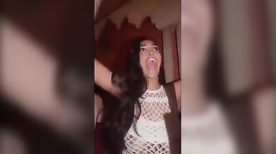 Naomi De Crescenzo capezzoli fuori