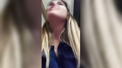 Voglio fare la porca stasera - Italiana scopa col cameriere del ristorante