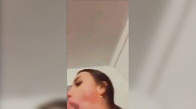 Bocchino giovane fidanzata