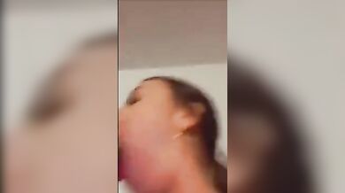 Bocchino giovane fidanzata