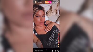 Wanda Nara ops tette in diretta Instagram