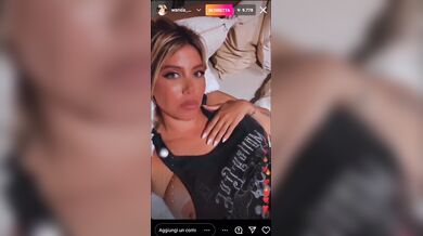 Wanda Nara ops tette in diretta Instagram