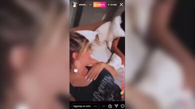 Wanda Nara ops tette in diretta Instagram