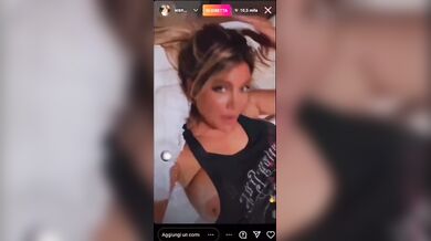 Wanda Nara ops tette in diretta Instagram