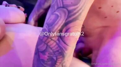 Maria Sofia e Candy Giada lesbicano e scopano con l'amico of