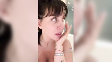 Wanda Nara - Hai la verga di fuori ma dai mi chiudono Tiktok