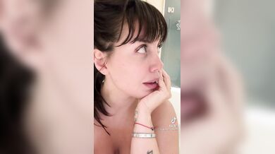 Wanda Nara - Hai la verga di fuori ma dai mi chiudono Tiktok