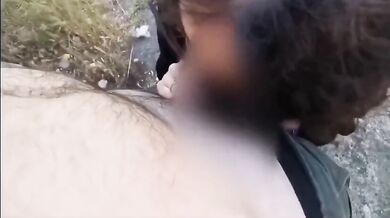 Scopata all'aperto con Milf sposata porca