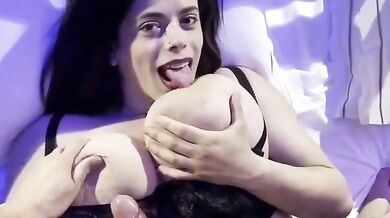 Pompino con spagnola e pecorina tettona italiana esagerata