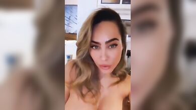 Paola Saulino video porno si masturba
