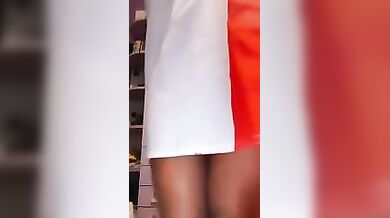 Sara Sfamurri esce le tettone of