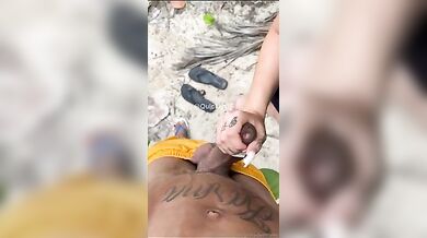 Greta Del Monte pompino e scopata all'aperto in vacanza