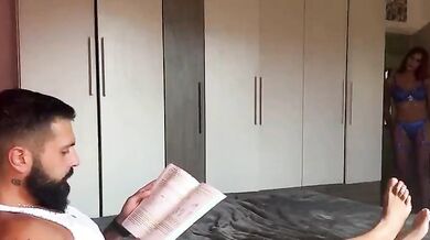 Amore ti piace il mio nuovo intimo? Me lo dai nel culo?(Dialoghi italiani)