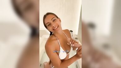 Giulia Ottorini video porno pompino of