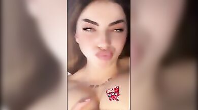 Grelmos video hot culo e tette