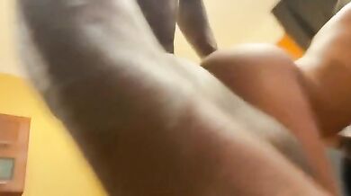 Sara Diamante scopata a Budapest eda grosso cazzo nero