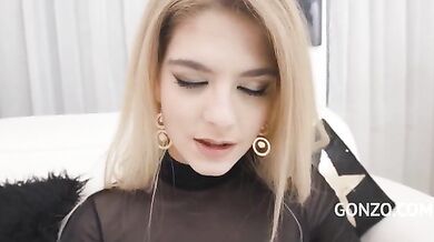 Sara Bell Teen gang bang interraziale doppia anale e pissing