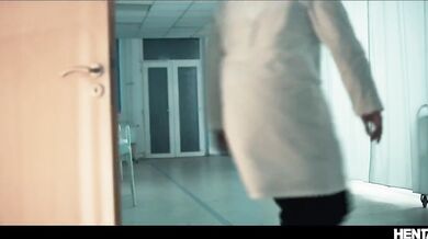 Shelena dell'hard academy scopata da alieno