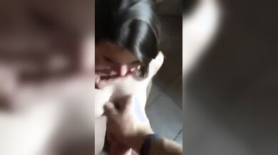 Elena 18 anni pompino e scopata col fidanzato