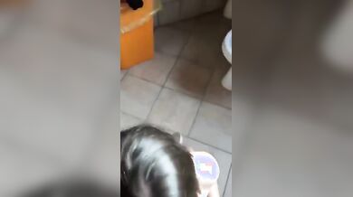 Elena 18 anni pompino e scopata col fidanzato