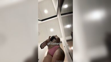 Lady Giorgia piedi of