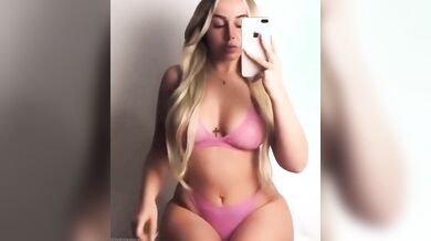 Selfie bionda italiana fica of