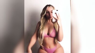 Selfie bionda italiana fica of