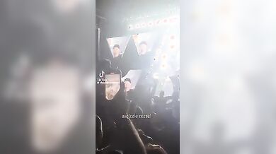 Al concerto di vasco escono le fans tette