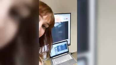 Nico guarda le nostre tette,ti piacciono?