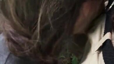 Pompino in pubblico fidanzata