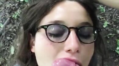 Pompino in pubblico fidanzata