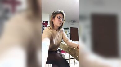 Carolina Barabaschi fa la troia col suo professore