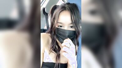 Teen napoletana 18 enne fa un pompino in auto