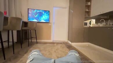 Al tuo cazzo ci pensiamo noi due tesoro