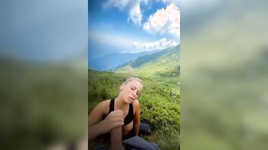 Escursione con la mia ragazza sull'Alpe di Siusi che mi fa un pompino