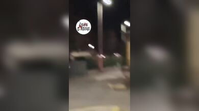 Coppia italiana beccata a scopare in strada