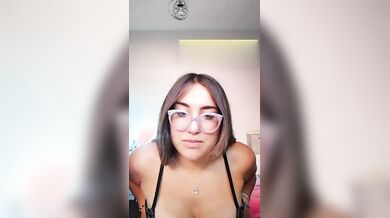 Io ingoio poi dipende da quello che mangia se è buona