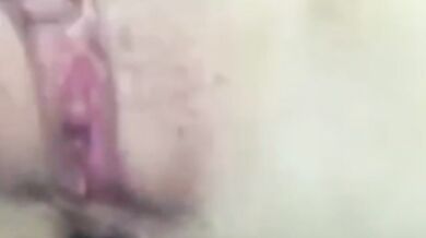 INGOIA TESORO - Fidanzata italiana ditalino e sborrata in bocca