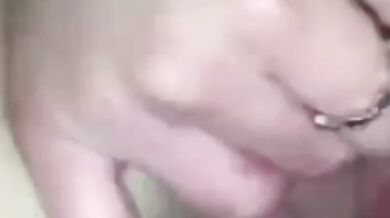 INGOIA TESORO - Fidanzata italiana ditalino e sborrata in bocca